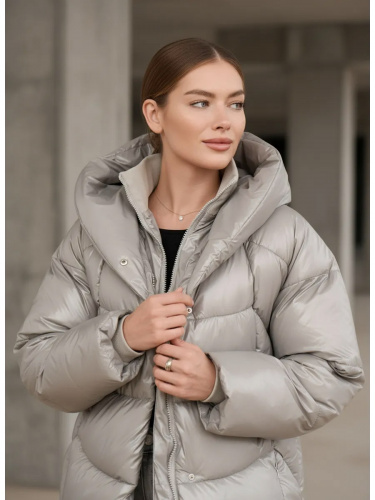Светло-серая зимняя куртка с капюшоном OffCold фото 16