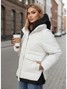 Белая демисезонная куртка с накладными карманами OffCold