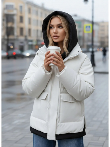 Белая демисезонная куртка с накладными карманами OffCold фото 4