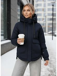 Темно-синяя утепленная куртка с накладными карманами