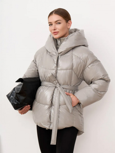 Светло-серая зимняя куртка с капюшоном OffCold фото 13