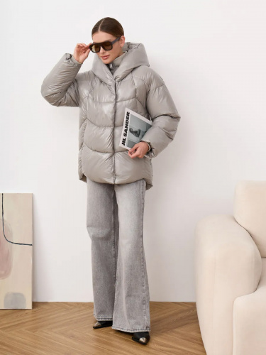 Светло-серая зимняя куртка с капюшоном OffCold фото 15