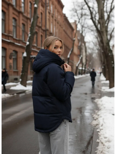 Темно-синяя утепленная куртка с накладными карманами фото 17