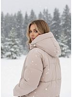 Бежево-розовая утепленная куртка с капюшоном удлиненная OffCold